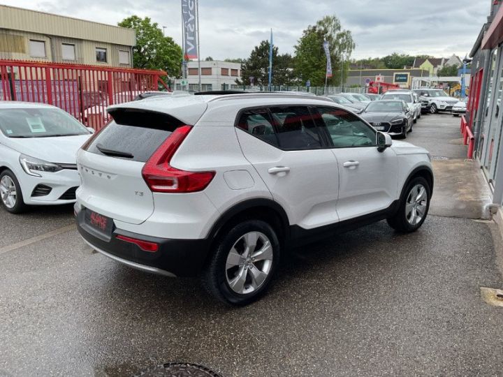 Volvo XC40 T3 163CH MOMENTUM Blanc - 6