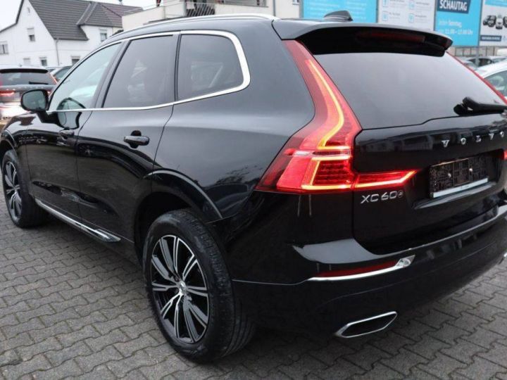 Volvo XC60 B5 D AWD Geartronic Inscription Noir - 2