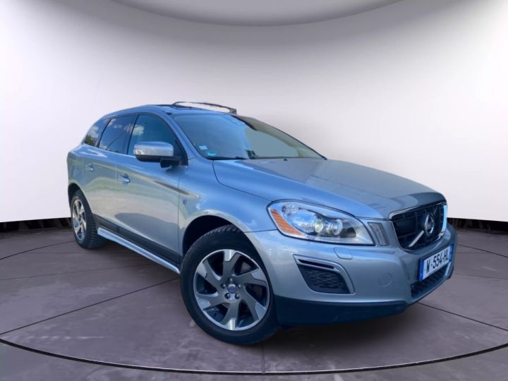 Volvo XC60 D3 136 Ocean Race Edition Geartronic + Toit ouvrant Gris - 3