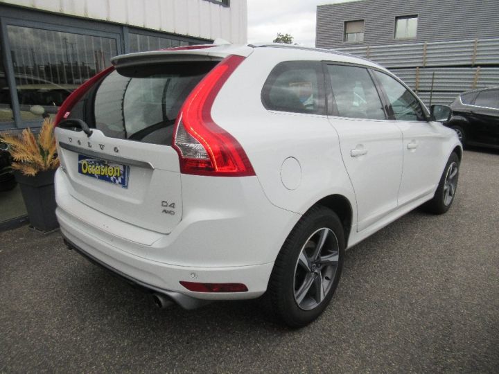 Volvo XC60 D4 181 ch SetS R-Design Geartronic A Blanc - 4