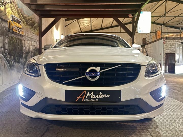 Volvo XC60 D4 190 CV R-DESIGN Blanc - 3