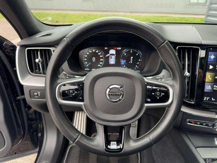 Volvo XC60  D4 190ch R-Design Geartronic Noir Métalisé - 28