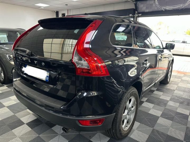 Volvo XC60 Momentum Geartronic A Noir - 5