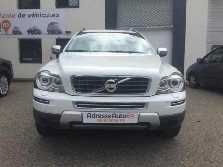 Volvo XC90 2.4 D5 200cv AWD GEARTRONIC EXECUTIVE 7PLACES     Diesel BLANC - 2