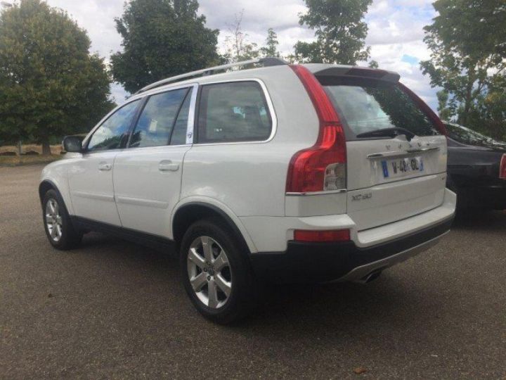 Volvo XC90 2.4 D5 200cv AWD GEARTRONIC EXECUTIVE 7PLACES     Diesel BLANC - 22