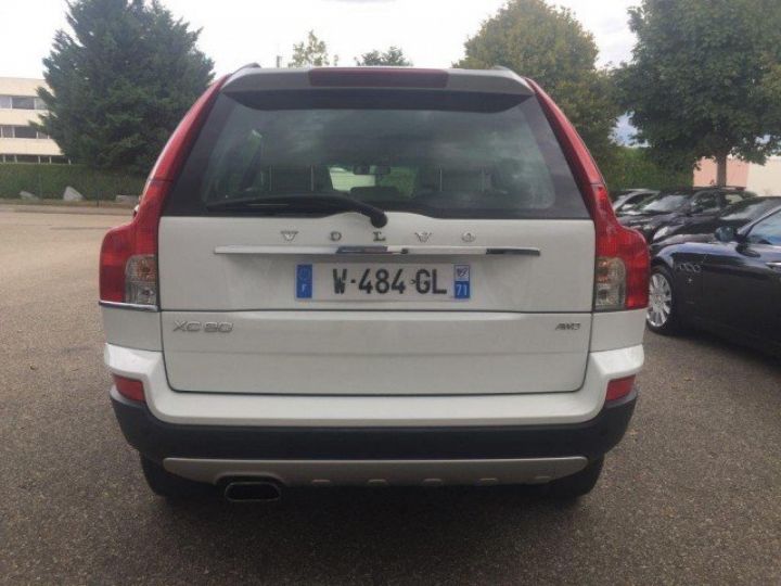 Volvo XC90 2.4 D5 200cv AWD GEARTRONIC EXECUTIVE 7PLACES     Diesel BLANC - 23