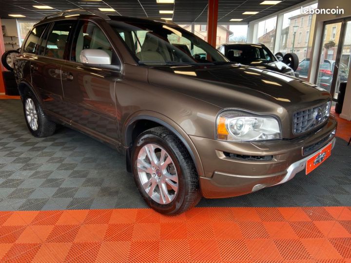 Volvo XC90 D5 AWD MOMENTUM GEARTRONIC 7 PLACES 2.4D 200 cv Garantie 12 mois  - 1