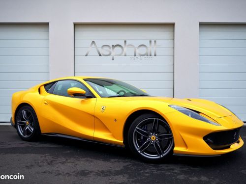 Ferrari 812 Superfast Origine France Full carbone 1ere main