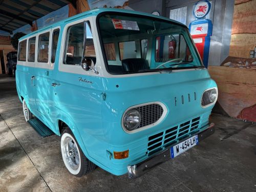 Ford Econoline Club Wagon FALCON