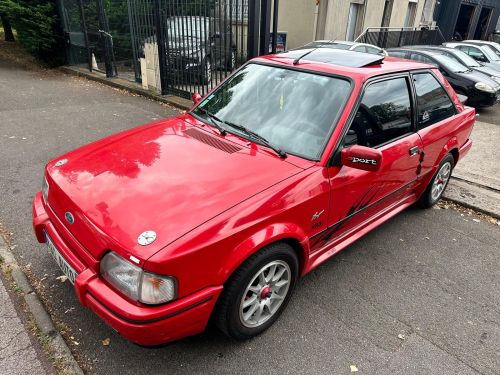 Ford Escort 1.6 XR3I COUPE SPORT