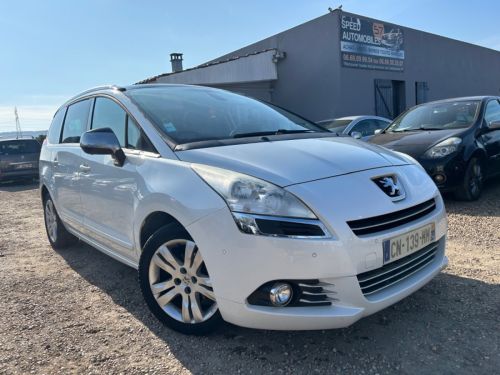 Peugeot 5008 1.6 HDI 110 112 Allure * TOIT * GPS * Occasion