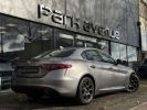 Alfa Romeo Giulia 2.2 JTD 180CH SUPER Gris F  - 4