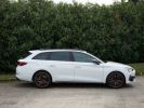 Cupra Leon SportsTourer 2.0 TSI 300 Ch VZ Cup - 653 €/mois - MALUS Payé - 1ère Main - Sièges Sport Carbone - PARFAIT Etat - Pn. AV NEUFS - Gar. PREMIUM 12 Mois Blanc Nevada Métallisé  - 4