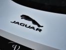 Jaguar F-Type MAGNIFIQUE ET RARE JAGUAR F-TYPE FACELIFT 3.0 V6 SC 340ch R-DYNAMIC BOITE MECANIQUE PACK BLACK 20 Blanc Fuji  - 19