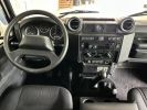 Land Rover Defender 110 2.2 SW 122 CV 7PL Gris  - 6