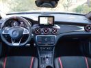 Mercedes Classe GLA MAGNIFIQUE MERCEDES GLA45 AMG X156 4MATIC 2.0 TURBO 381ch SPEEDSHIFT DCT VALEUR NEUF + DE 82ke PAS DE FAP CARPLAY CARBONE SIEGES + ECHAP. SPORT PERFOR BLANC  - 20