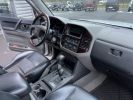 Mitsubishi Pajero 3.5 L V6 GDI 202 CV LOng Exceed Gris Clair  - 10