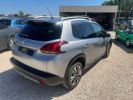 Peugeot 2008 BUSINESS 1.2 PTEC Allure Business Gris  - 5