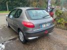 Peugeot 206 3/5 portes (1.4 i 75CV Gris Clair Laqué  - 10