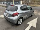 Peugeot 208 1.2 PureTech 82ch E6.2 Evap Signature 5p GRIS  - 6