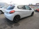 Peugeot 208 1.6 BlueHDi 100ch BVM5 Roland Garros Blanc  - 4