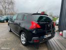 Peugeot 3008 1.6 HDI 112ch PREMIUM Noir  - 4