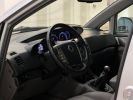 SSangyong Rodius 200 E-XDI 2.0 155CH 4WD 7PL Gris Clair Métallisé  - 6