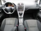 Toyota Auris 126 D-4D FAP DYNAMIC 5P Blanc  - 8