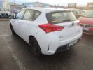 Toyota Auris Hybride 136h Dynamic Blanc  - 6