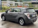 Toyota Verso 2.0 D D-4D Active 5P Gris  - 4