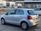 Toyota Yaris 1.0 VVTI 68 5P Gris  - 3