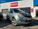 Toyota Yaris 1.3 Vvt-I 87Ch Luna Bva 5P Gris  - 1