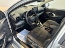 Toyota Yaris 116H DYNAMIC 5P MY22 Gris Clair  - 9