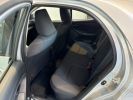 Toyota Yaris 116H DYNAMIC 5P MY22 Gris Clair  - 11