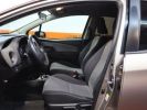 Toyota Yaris HSD 100H DYNAMIC 5P Beige  - 9