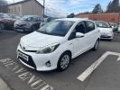 Toyota Yaris III HSD 100h Dynamic 5p BLANC  - 2