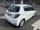 Toyota Yaris III HSD 100h Dynamic 5p BLANC  - 6