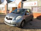 Toyota Yaris luna 1.3 vvti  16 v 90 cv bva Gris  - 1