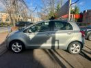 Toyota Yaris YARIS II 87 VVT-I LUNA MULTIMODE 5P GRIS  - 4