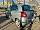 Toyota Yaris YARIS II 87 VVT-I LUNA MULTIMODE 5P GRIS  - 6