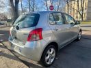 Toyota Yaris YARIS II 87 VVT-I LUNA MULTIMODE 5P GRIS  - 16