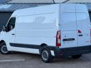 Utilitaire léger Renault Master Autre III FG F3300 L2H2 2.3 DCI 135CH GRAND CONFORT E6 20 490 € [{src:https:\/\/cdn.dealerk.fr\/dealer\/datafiles\/vehicle\/images\/800\/1224\/ZizZEySvTA  - 4