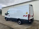 Vehiculo comercial Iveco Daily Otro 35s Fg 35-S14 3.0i Hi-Matic GNC BLANC - 2