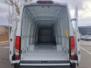 Vehiculo comercial Iveco Daily Otro FOURGON 35S18 A8 L4 Blanc - 4