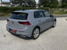 Volkswagen Golf VIII eTSI 150 DSG Gris  - 3