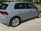 Volkswagen Golf VIII eTSI 150 DSG Gris  - 5