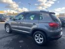 Volkswagen Tiguan 2.0 TDI 110CH BLUEMOTION TECHNOLOGY FAP CARAT Gris F  - 2