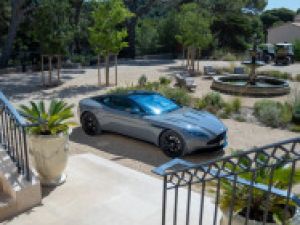 Aston Martin DB11 Aston Martin DB11 V12 Bi-turbo - 639ch - TVA Récuéprable Vendu