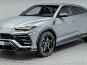 Lamborghini Urus Gris matte PACK Carbone INT/EXT //5 places Occasion