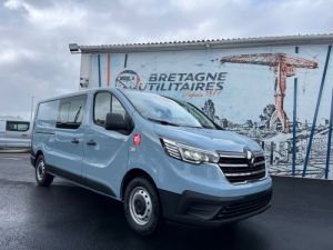 Light van Renault Trafic 5 PLACES L2H1 3T 2.0 BLUE DCI 170CH CAB APPRO EDC RED EDITION Occasion